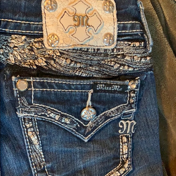 Miss Me Straight skinny jeans - Picture 2 of 7